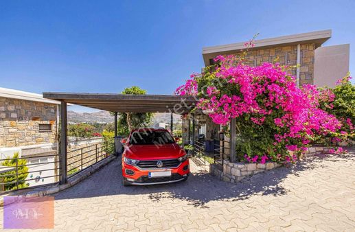 Gümüşlük Eka Sera Evlerinde Satılık Geniş Bahçeli 3+1