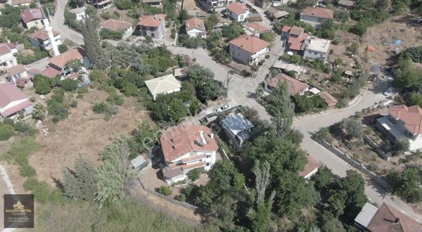 Marmaris Hisarönünde Ruhsatlı, Geniş Bahçeli Satılık Villa