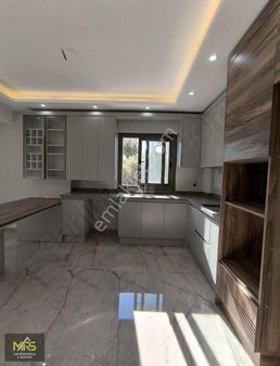 Mrs Gayrimenkul'den Yenişehir 34.cad. Yakını 4+1 Ekstralı 1.kat