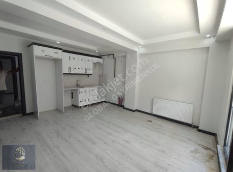 Nusratiye Mahallesinde Sıfır Yüksek Giriş 1+1