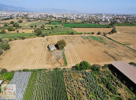 Antika Gayrimenkulden İmar Bölgesne Yakn Konumda Satılık 2 Tarla