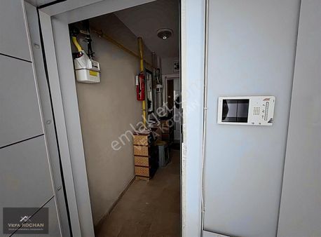 V.koçhan Gayrımenkul'den Kiralık 2+1 Ara Kat Daire