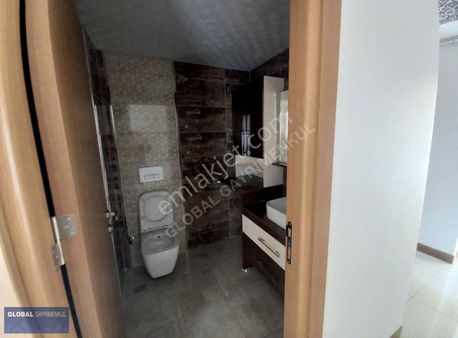 Marmaraya, Caddeye Yakın Konumda Site İçinde Satılık 2+1 Daire