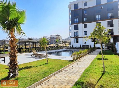 Antalya Fevzi Çakmak'ta Şehir Manzaralı Ultra-lüx Havuzlu 1+1