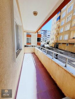 Işık Emlak' Tan Şehir Hastenesi Yanında Kiralık 1+1 Daire