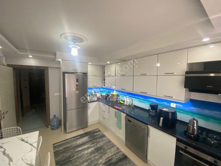 Dumlupınar Caddesinde Satılık 3+1 Geniş Dublex Daire