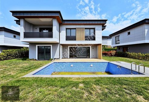 Atlas'tan, Selimpaşa'da, Sıfır, Site İçi, Havuzlu Lüks Villa !