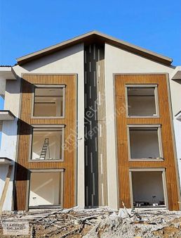 Sitede Asansörlü Havuzlu 2+1 Arakat Daire Satışta!!