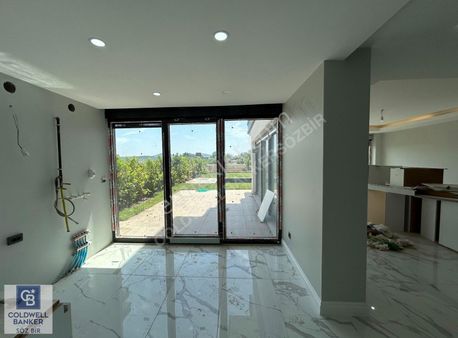 Reşadiye'de Site İçi Müstakil Havuzlu 5+1 Satılık Sıfır Villa