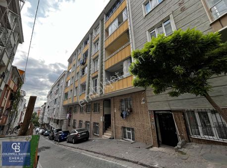 Esenyurt Üçevler Satılık 2+1 Daire Asansörlü Binada