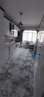 Funda Gayrimenkul'den Ara Kat Geniş 3+1 Daire