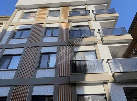 Akademi Emlaktan 1+1 Metreobuse 8dk