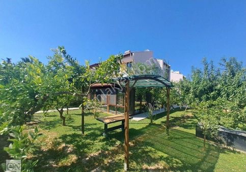 On Group Gayrimenkulden Burhaniyede Müstakil Geniş Bahçeli Müştemilatlı Villa