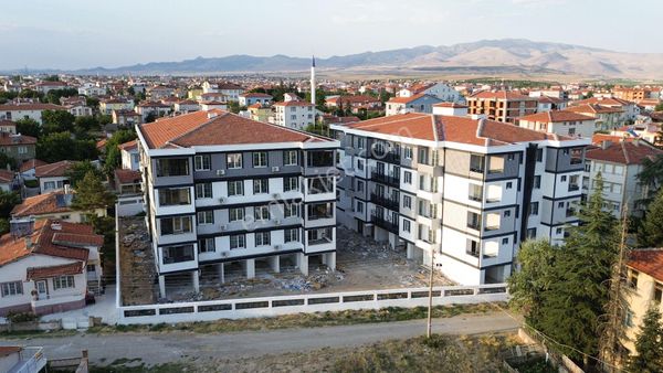 Yaman'dan Bolvadin Double Garden Prestijli Proje 4+1 Daireler