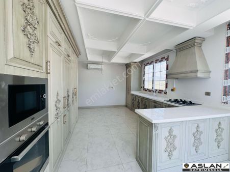 Aslan'dan Mezitli De Havuzlu Beyaz Eşyalı Ve Klilmalı Lüx 4+1