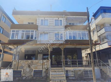 **sahile 1. Parsel Geniş Metrekare Yenilenmiş 2+1 Daire**