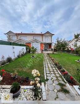 İmay Gayrimenkul'den Sıcak Çermik'de Satılık Villa