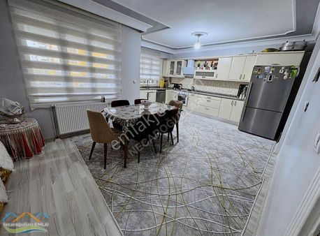 Necaroğullarından Kent Meydanı Civarı 4+1 Daire