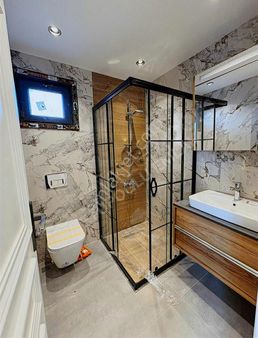 Müstakil Havuzlu Bahçeli Villa