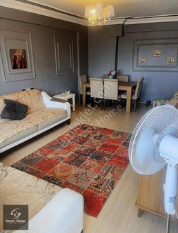 Küçükçekmece Tepeüstü'nde 2+1 Geniş 100m2 Satılık Daire