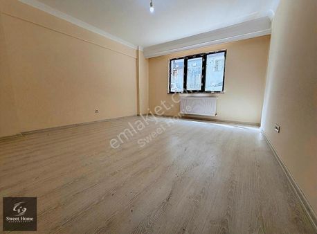 Yenibosnada Metrobüse Yürüme Mesafesinde Sıfır 3+1 Satılık Daire