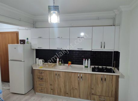 Asel'den Çarşı 3 Dk Mesafe 1+1 Eşyalı Asansörlü Arakat Daire