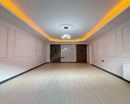 Beylikdüzü Ağca'dan Masrafsız Full Dekorlu Giriş Gibi Daire!