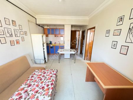 Marmara'dan Esentepe'de 1+1 Eşyalı Kiralık Daire