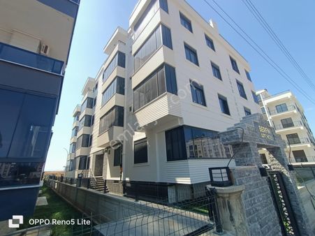 Buse Emlaktan Edremit Altınkumda 1+1 Geniş Daire