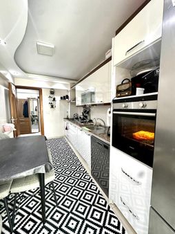 🏡cumhuriyet Mahallesi 🏡 ✅3+1 140 M2 11 Katlınım 9 Katı ❇️kombi Petekli