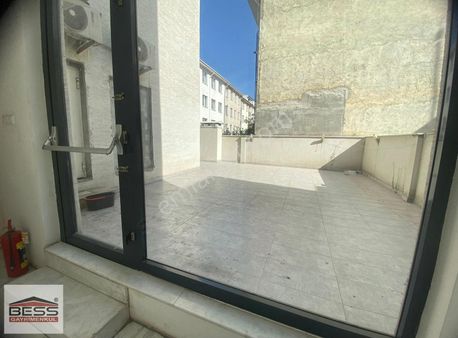 Bess'den Seylap Caddesi Üzerinde Satılık İşyeri