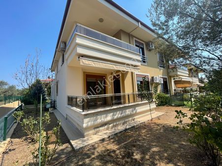 Ankara Emlak'tan Altınoluk Avcılar Da Muhteşem 3+1 Köşe Villa