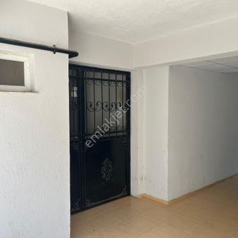 Menderes Turyap'tan Mithatpaşa Mh. 2+1 Satılık Daire