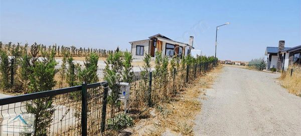 Gölbaşı Yavrucak Mahallesi'nde 1000m2 İçinde 132m2 Bahçeli Ev