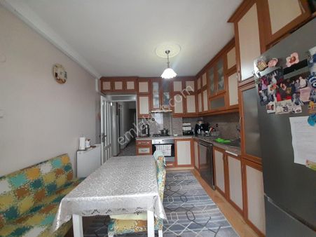 İzmir Bergama Maltepe Mh 3+1 Doğalgazlı 130 M2 2. Kat(arakat) Satılık Daire