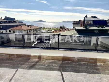 Bostancı Sahilde Ful Deniz Manzaralı 4+2 Dubleks Daire