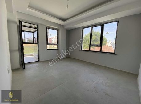 Bahçeli Nizam Özel Garajlı 2+1 Lüks Daireler