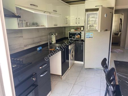 Satılık Doğalgaz Yeni Binada 2+1 Kpm Kısmı Eşyalı Cazip Satılık Yatırımlık 4250000 Tl..