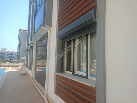 Nezih Bir Sitede Havuzlu 2+1 Satılık Daire