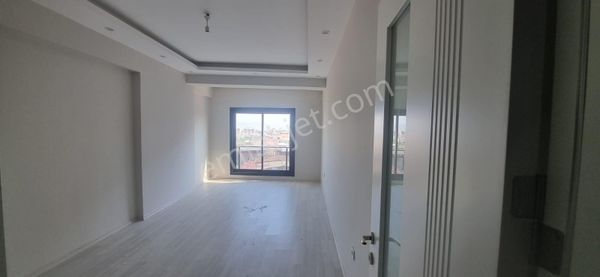 Tombul Emlaktan Yeşil Mahallede 2+1 Kiralık Daire