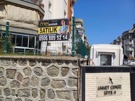 Deniz Manzaralı Havuzlu Ful Eşyalı Geniş Köşe 1+1