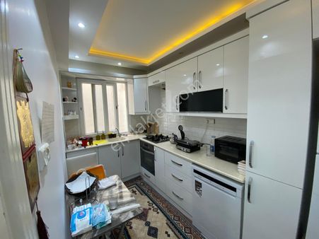 İzmir Balçova Onur Mah Ata Cad Üzeri 3+1 Jeotemalli İçi Bakımlı Satılık Daire