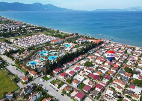 Kuşadası’nda Efsane Konumda: 4+2, 2 Katlı, Kat Mülkıyetlı Yazlık!