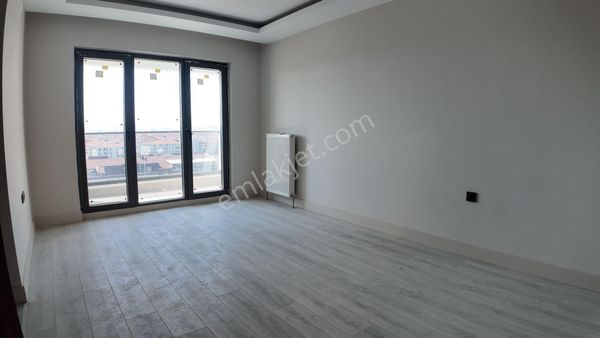 Eryaman Yeşilova'da Bağımsız Mutfaklı Sıfır 2+1 Satılık Daire