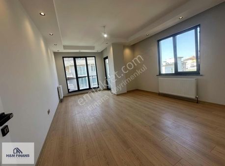 Çekmeköy Merkez Mah. Üsküdar Cad. 2+1 Satılık Daire