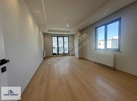 Çekmeköy Merkez Mah. Üsküdar Cad. 2+1 Satılık Daire