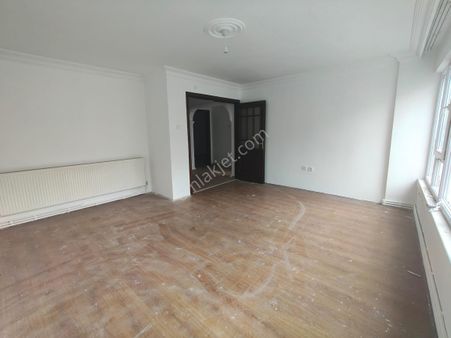 Ciftlik Mahallesinde Satılık Yapılı Temiz Daire