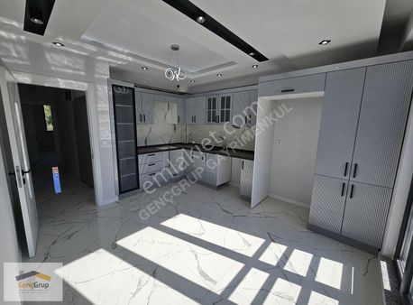 *genç Grup* Çamlıca Ulusal Egemenlik Blv Yakını İskanlı Lüx 3+1