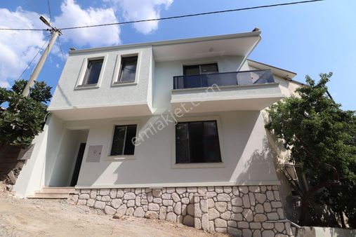 Irmaksudan Altınoluk Köy İçinde Deniz Manzaralı Satılık 2+1daire