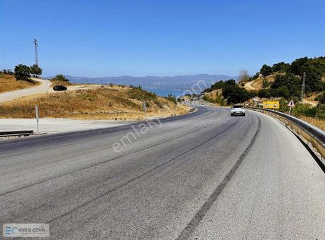 Emre Çevik'den İznik Derbent Göl Manzaralı Tarla 20775m2